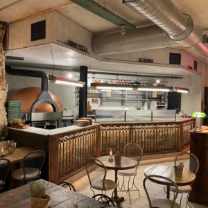 Madrid restaurant with Joy 140 oven for 7-9 pizzas